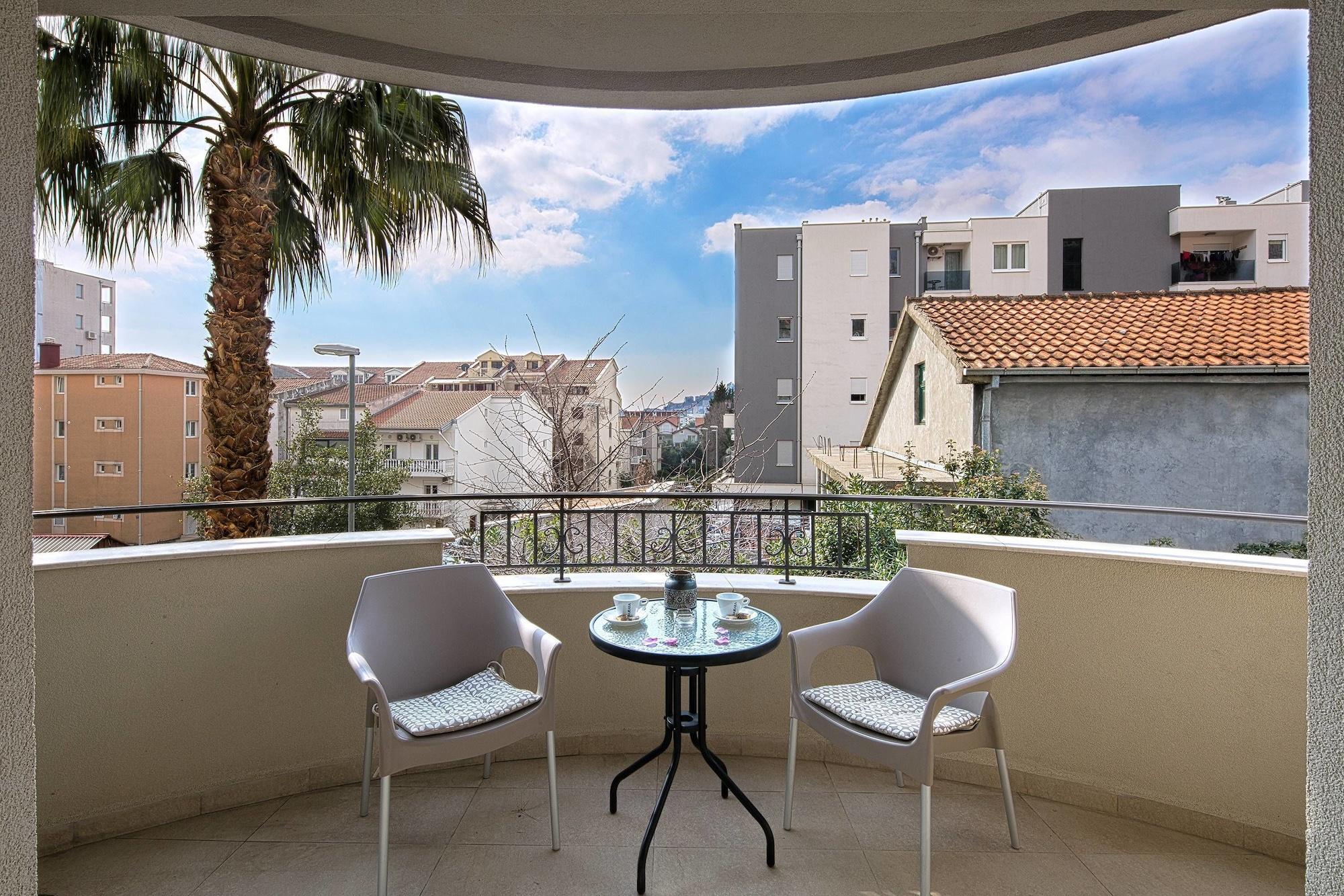 Le Marc Guest House Budva Exteriér fotografie