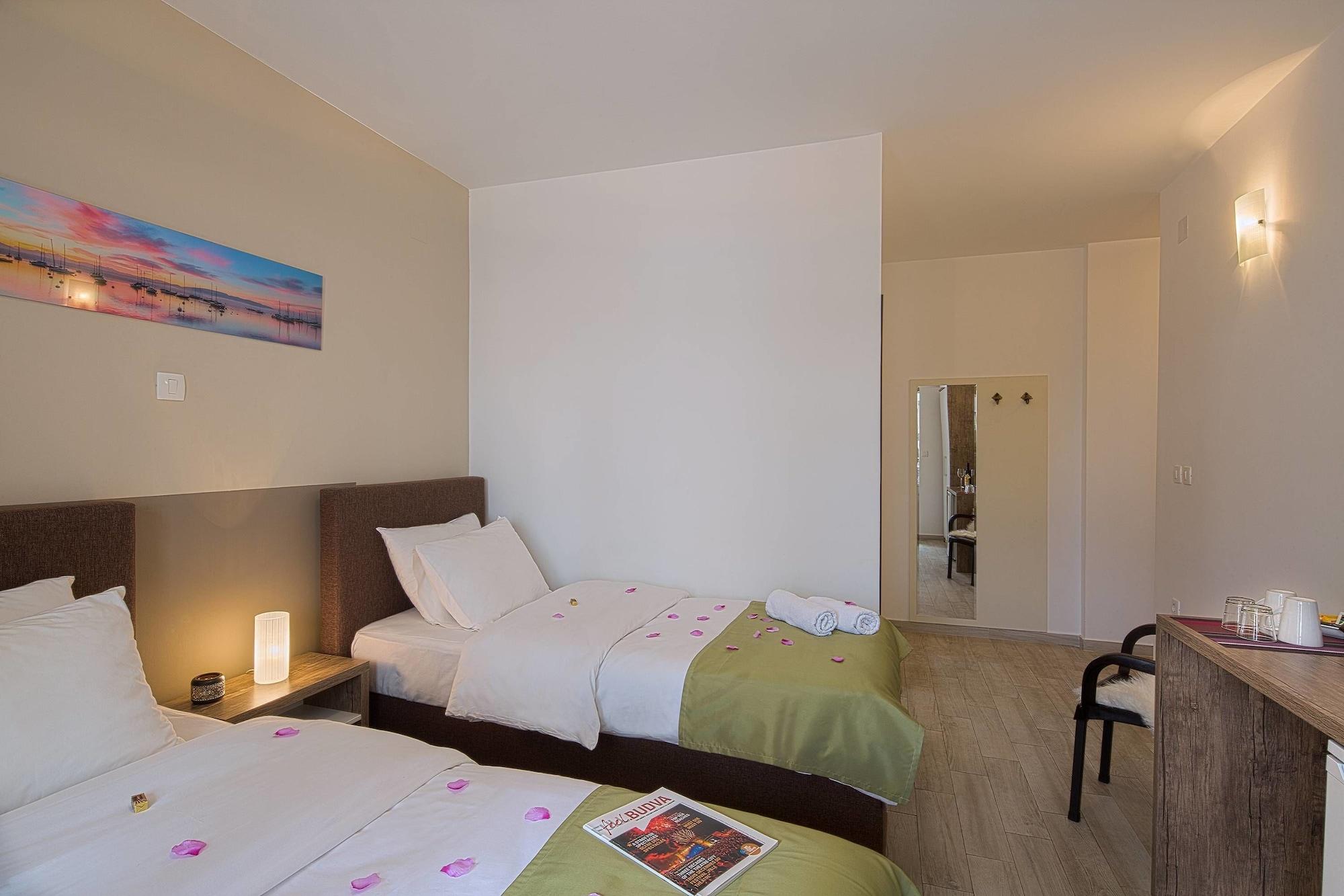 Le Marc Guest House Budva Exteriér fotografie